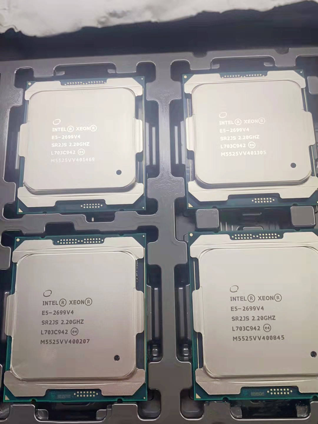 Original Server-CPU Intel Xeon – E5 2699 V4 Bewertung und Preis